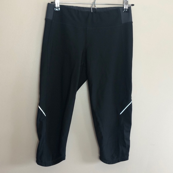 Lucy Tech Athletic Capri/Crop Pants Small - Picture 1 of 11